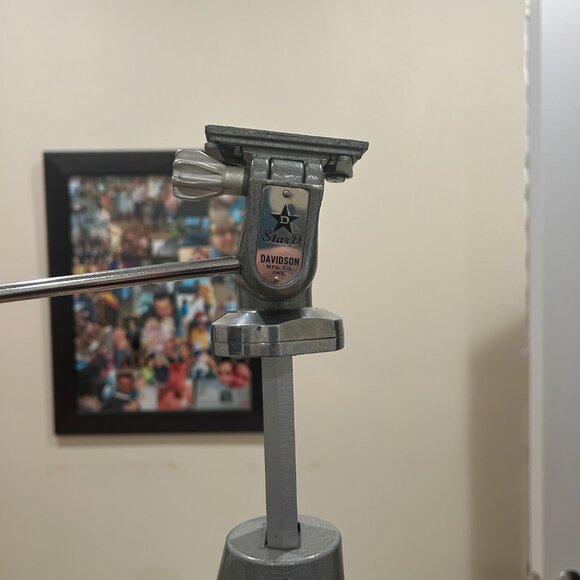 Vintage Star D Davidson Camera Tripod GREAT CONDITION!